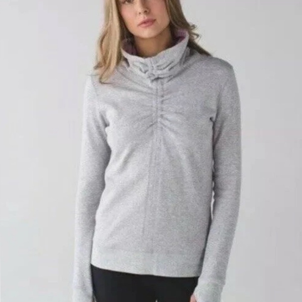 Lululemon In A Cinch Scrunch Neck Pullover Reversible Womens Size 6